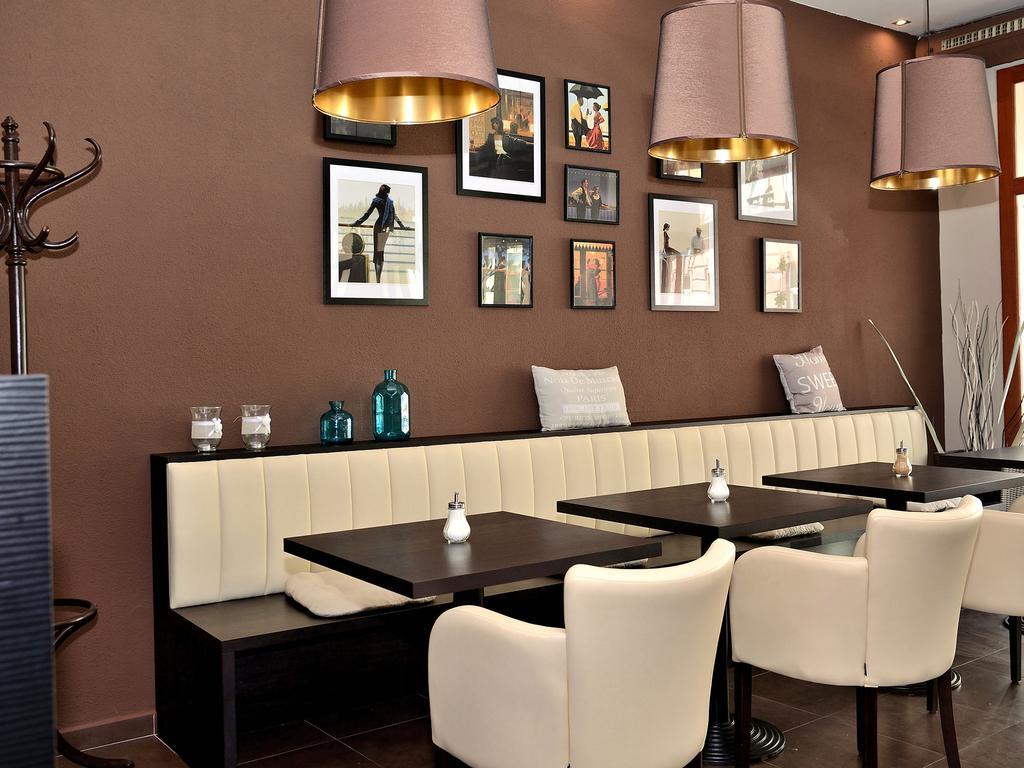 Hotel Atrium Pardubice Eksteriør bilde