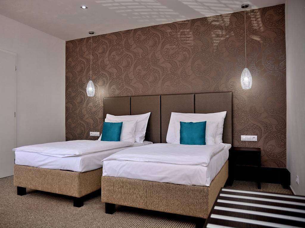 Hotel Atrium Pardubice Eksteriør bilde