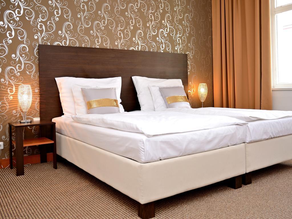 Hotel Atrium Pardubice Eksteriør bilde